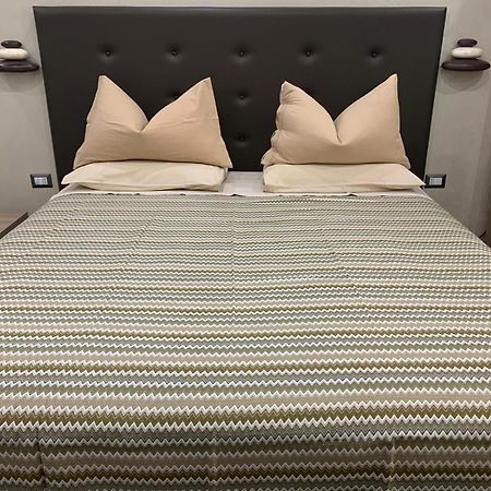 Bed and Breakfast Domus Cinecitta Rzym Zewnętrze zdjęcie